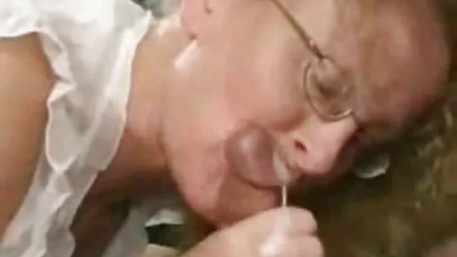 Amateur gothique tatoué et son video porno a regarder gratuitement gode
