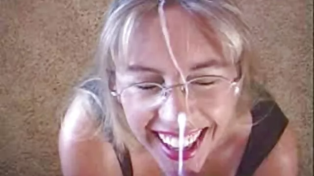 Hot Kayla baise video x gratuit streaming dans la pièce avant
