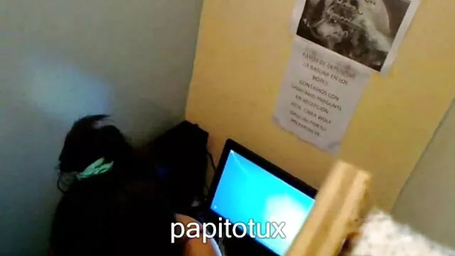 Un homme en filmes porno streaming chaleur frappe l'ami de sa mère
